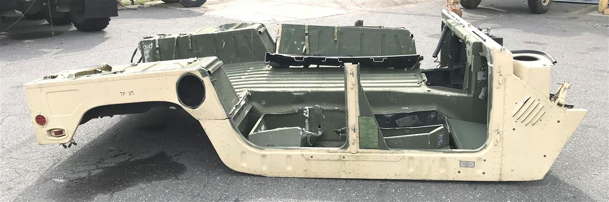 HM-990 | HM-990  HMMWV M1121 Truck Utility Tow Utility Tow Carr, ARMD 1 14 4X4 (2).JPG