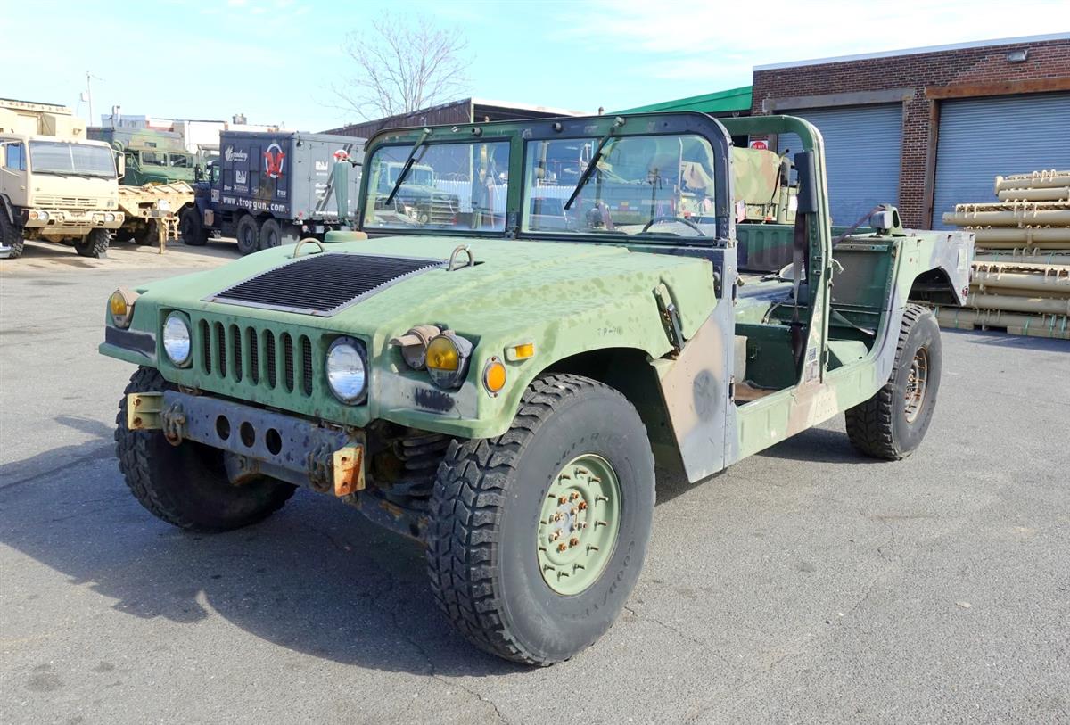 HMMWV m998