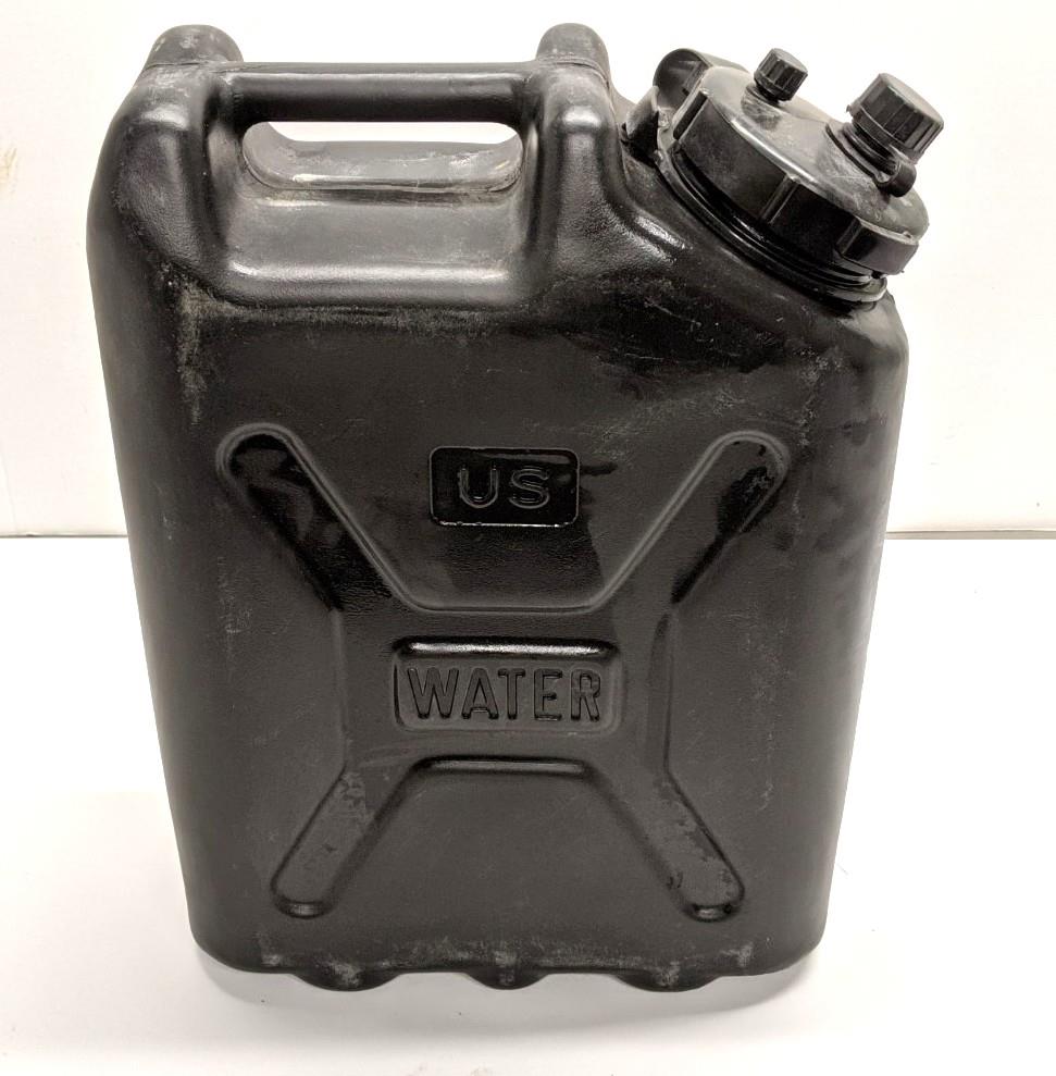 TR-319 | Jerry 5 Gallon Water Plastic Can (1).jpg