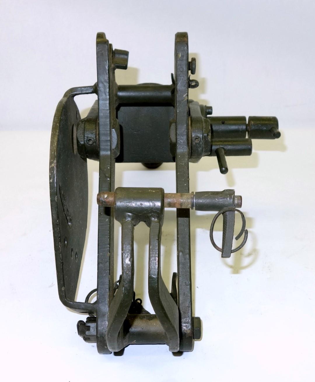 SP-1825 | M151 Jeep Mutt Pedestal Gun Mount USED (1).JPG