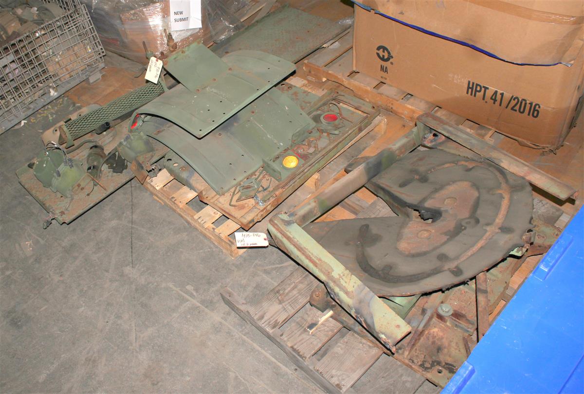 M35-846 | M35-846 Used 5TH Wheel Assembly M275 (10).JPG