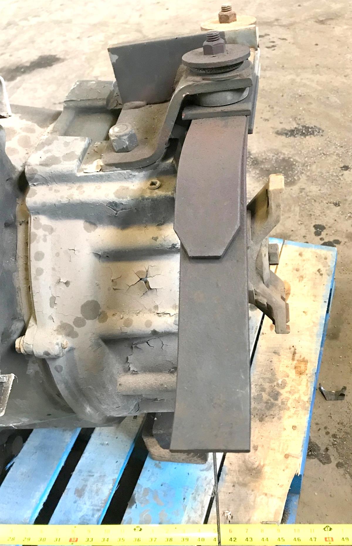 M9-1052 | M9-1052  Caterpillar 7155 Hydraulic Automatic Transmission (USED)(5).jpg
