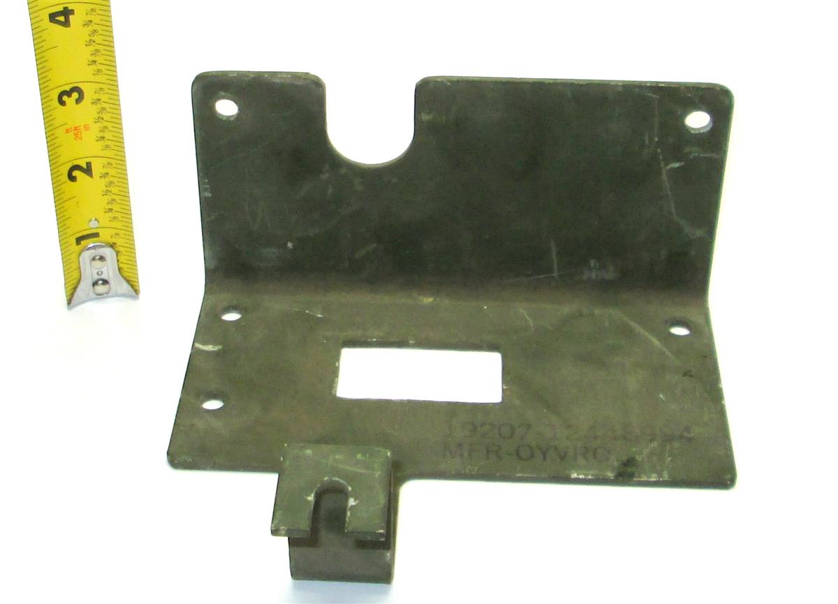 MA3-736 | MA3-736 Double Angle Windshield Wiper Mounting Bracket M35A3 (3).JPG