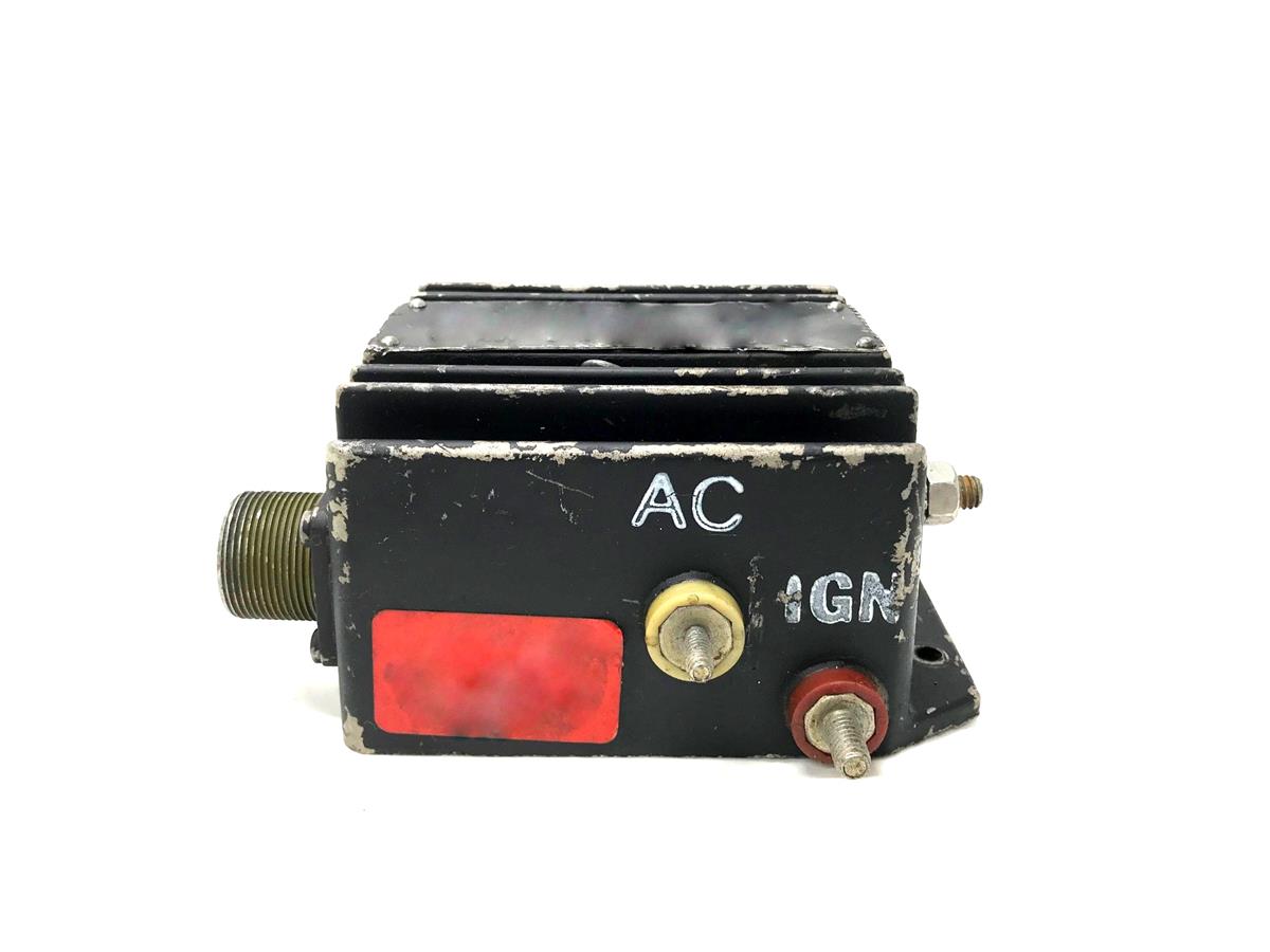 MRAP-153 Used | MRAP-153 Used  MRAP Dual Voltage Regulator 14Volt  28 Volt Used  (1).jpg