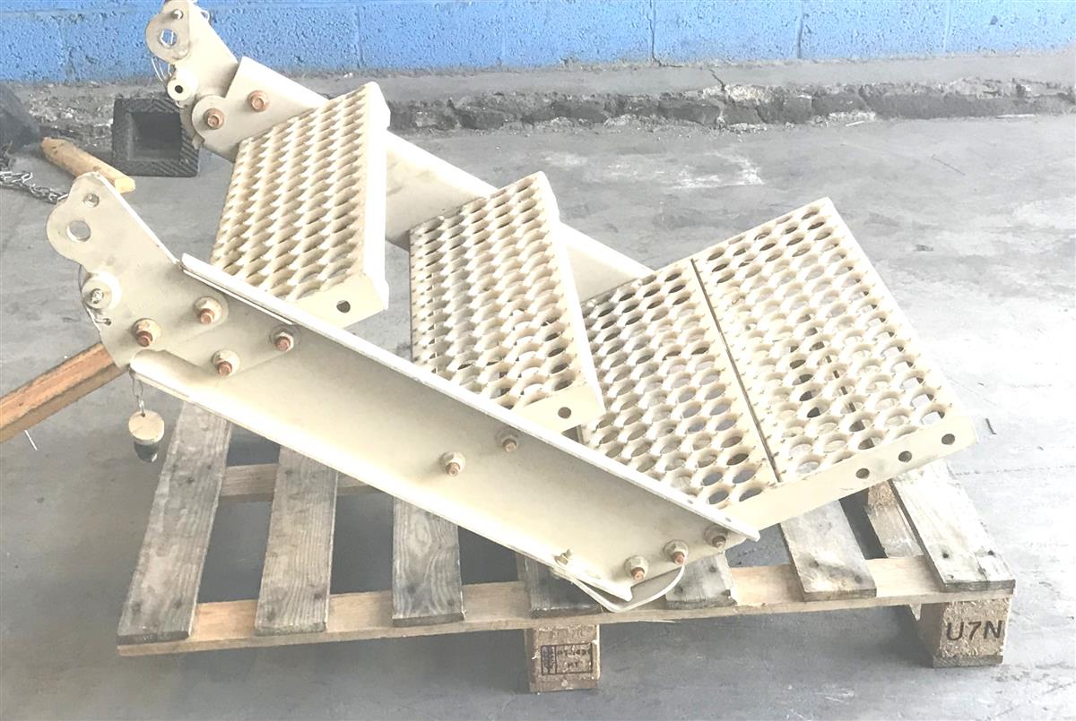 MRAP-280 | MRAP-280  Rear Boarding Step Ladder BAE Caiman II MRAP (5).jpeg