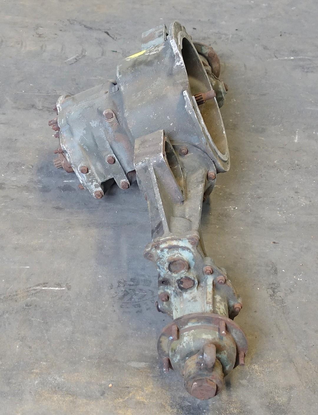 MU-110 | MU-110 Rear Non Steerable Drive Axle with Transmission M274 Mule USED (7) (Large).JPG