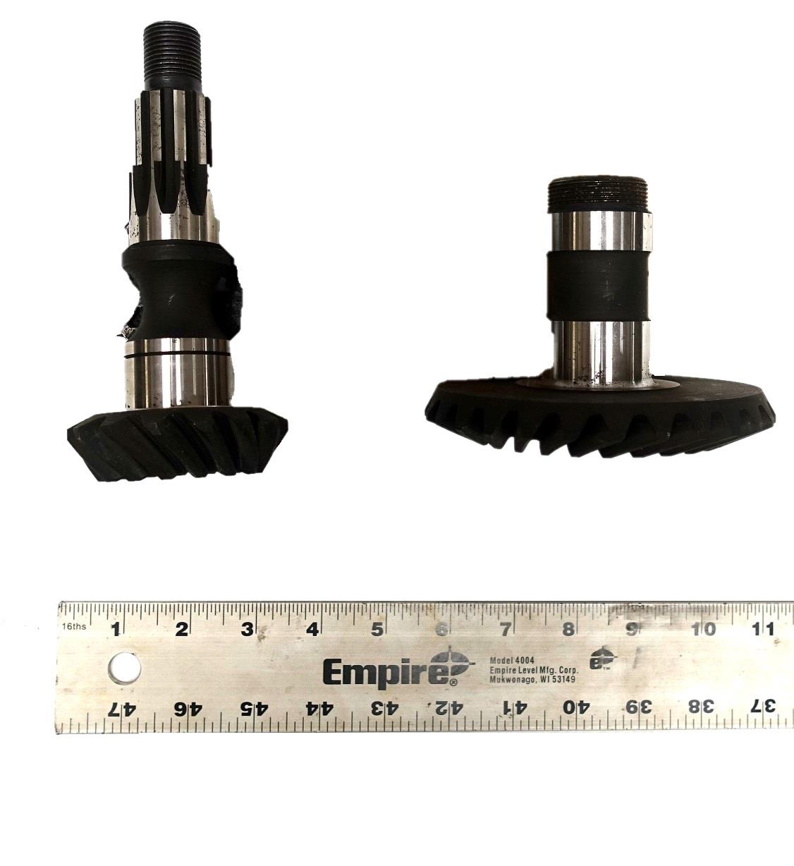 MU-153 | MU-153 Differential Ring and Pinion Mule M274 NOS (9) (Large).JPG