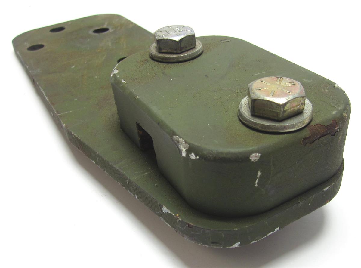 5T-2080 | Mud Flap Retaining Bracket M809 and M939 Series (3).JPG