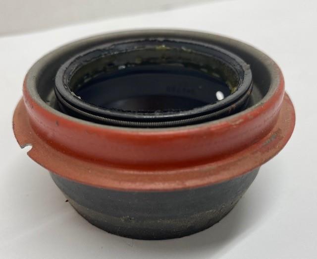 HM-1560 | NP242TCoutputshaftseal-3.jpg