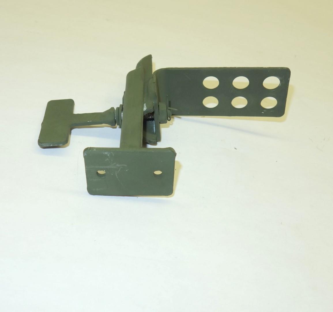 HM-716 | NSN 259-01-377-6819 Upper rifle mount bracket (1).JPG
