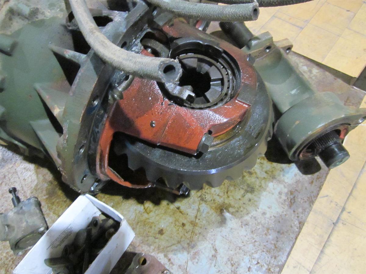 HEM-341 | Rear Axle Differential for Oshkosh M1074 PLS (10).JPG