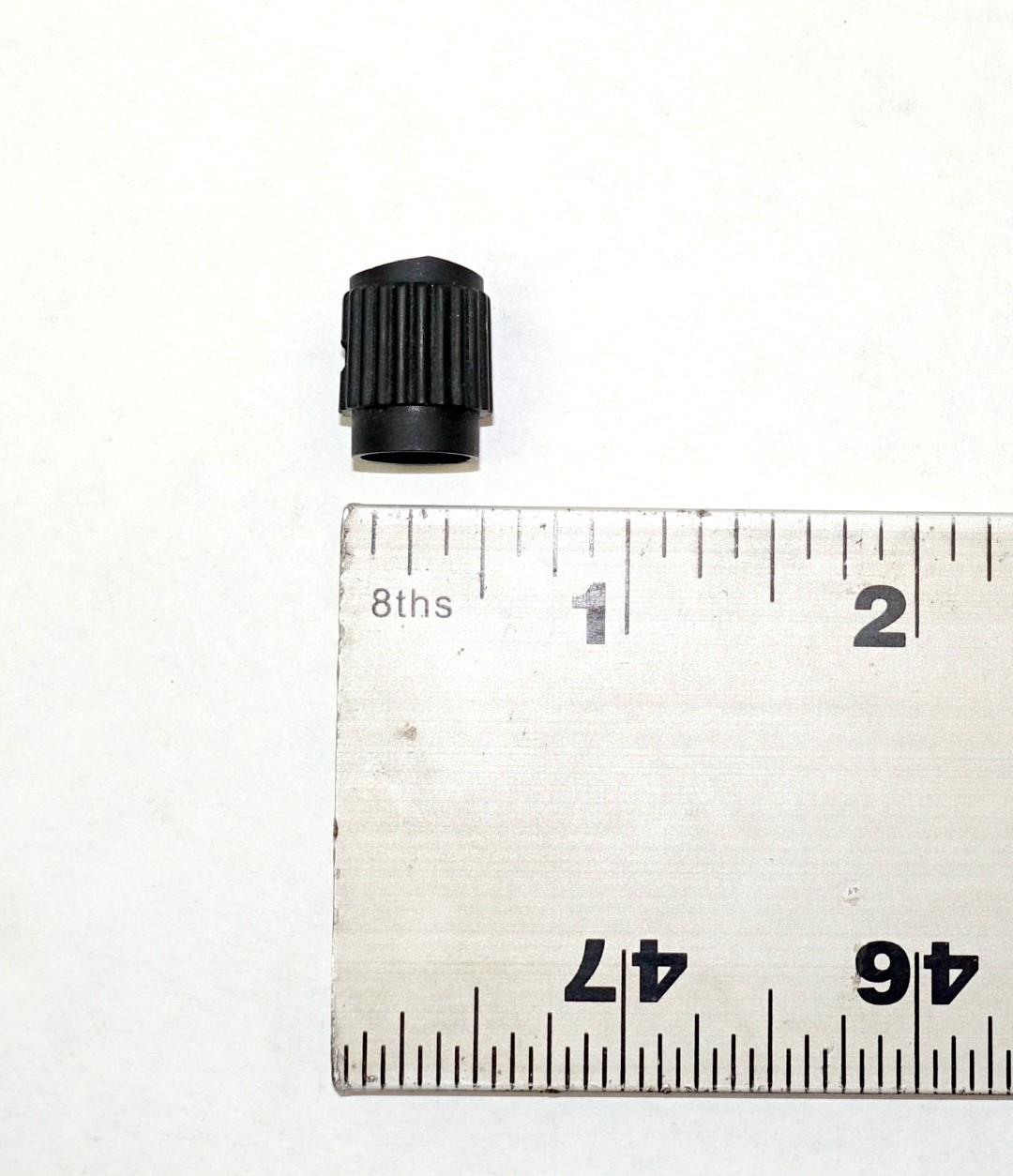 SP-2022 | SP-2022 Round Electronics Control Knob NOS (3).JPG