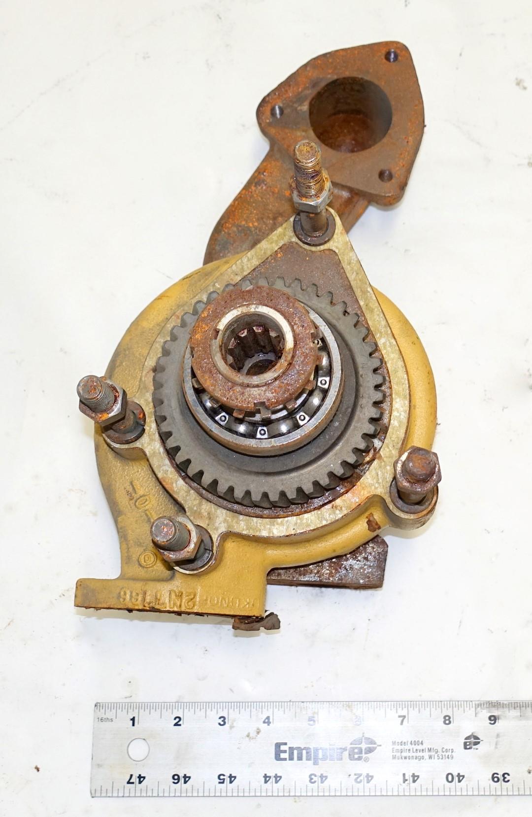 SP-2068 | SP-2068 M520 Goer Engine Coolant Water Pump NOS (2).JPG