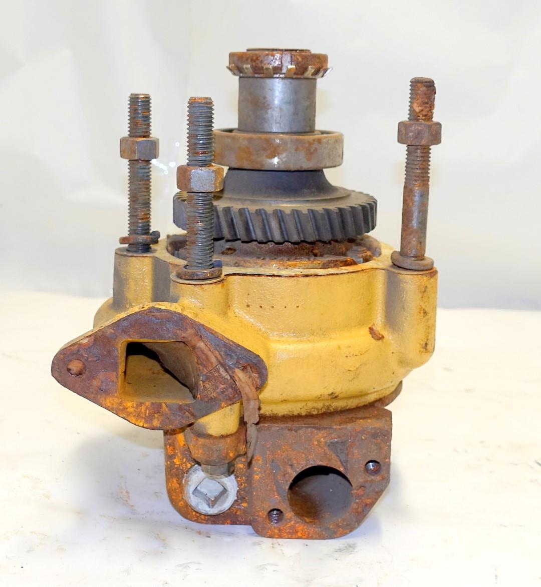 SP-2068 | SP-2068 M520 Goer Engine Coolant Water Pump NOS (5).JPG