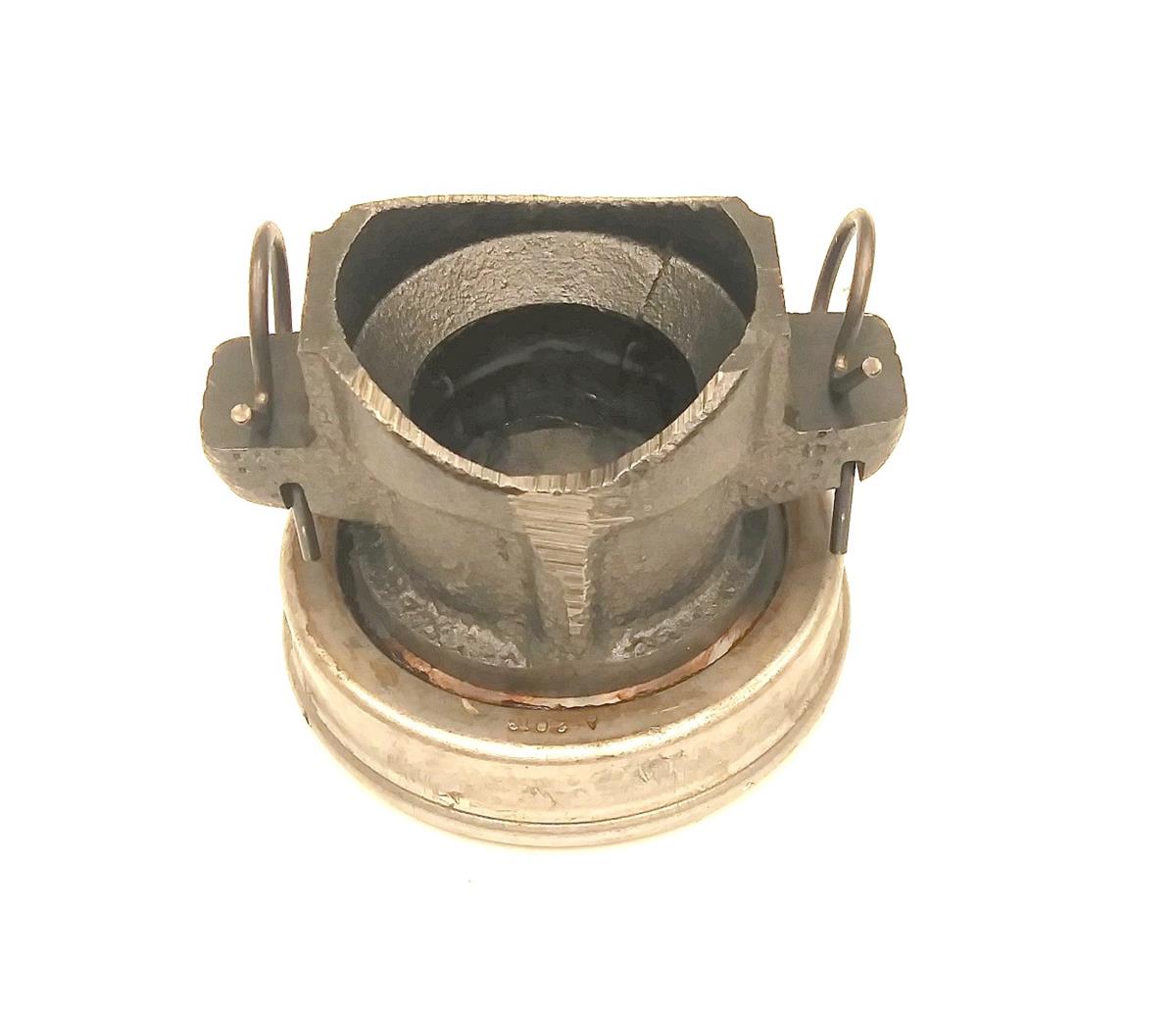 SP-2082 | SP-2082 Clutch Throw-Out Bearing with Collar (2) (Large).jpg