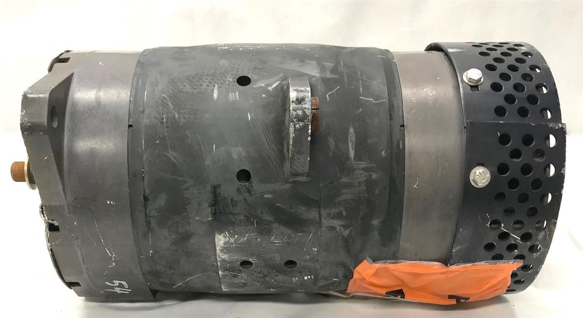SP-2109 | SP-2109   Generator 28 volt 400 amp (2).jpg