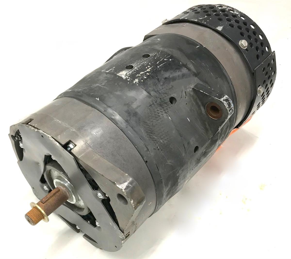 SP-2109 | SP-2109 Generator 28 volt 400 amp (4).jpg