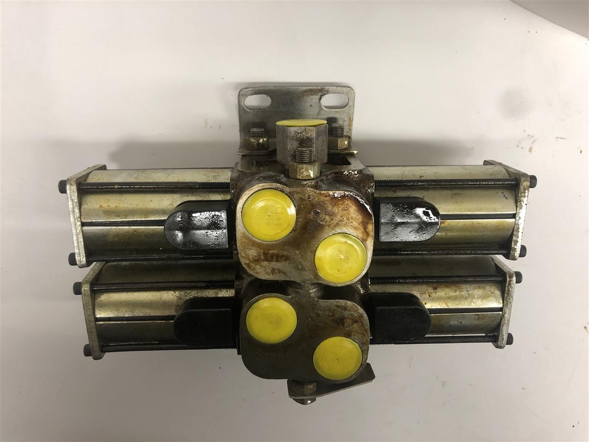 SP-2752 | SP-2752 Koehring Linear Directional Control Valve (1).JPG