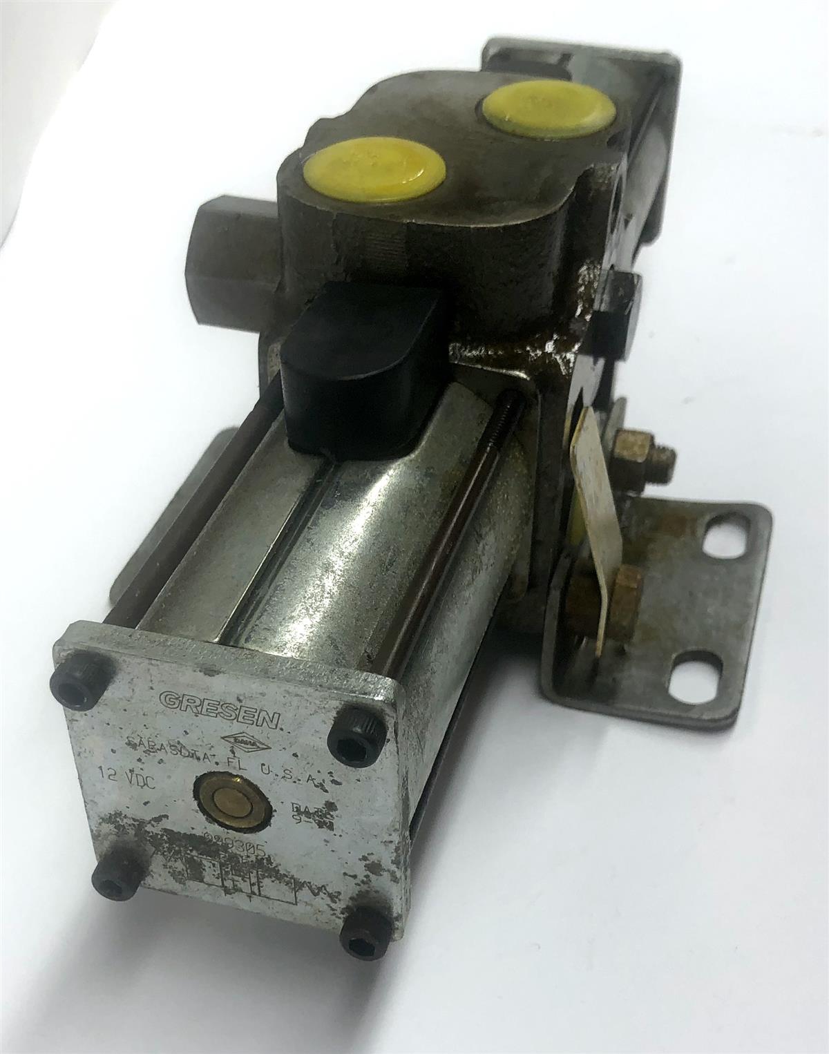 SP-2756 | SP-2756 Koehring Crane LRT180A Linear Directional Control Valve (5).JPG