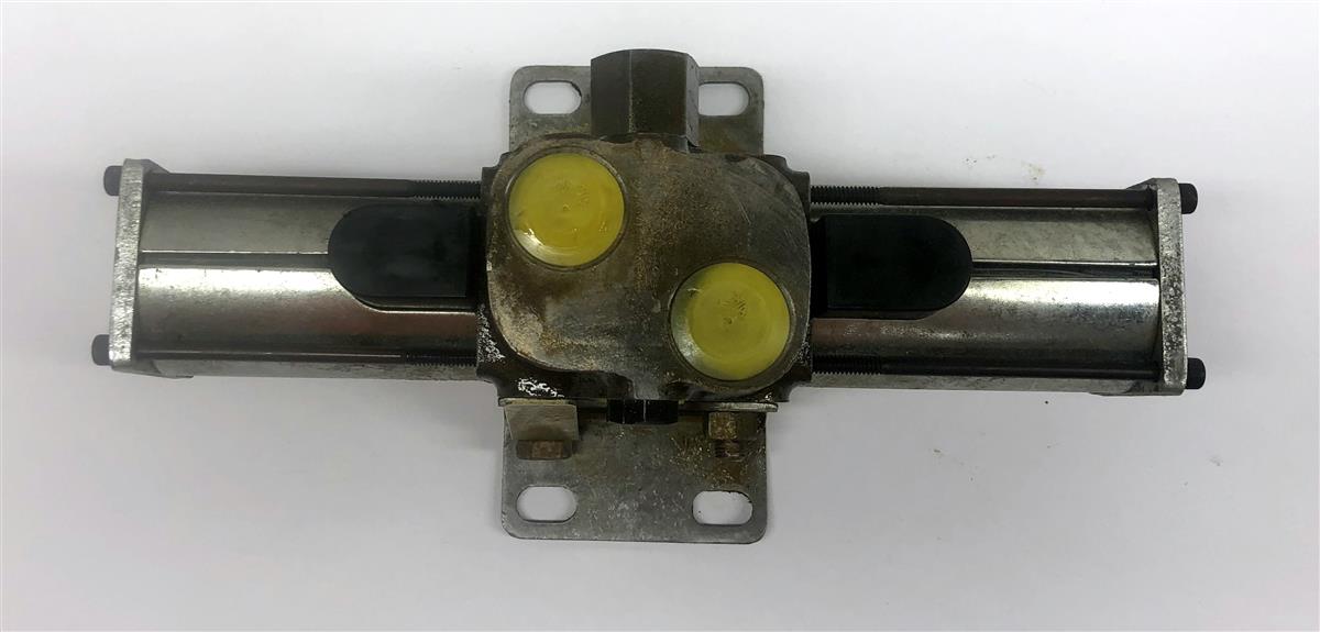 SP-2756 | SP-2756 Koehring Crane LRT180A Linear Directional Control Valve (6).JPG