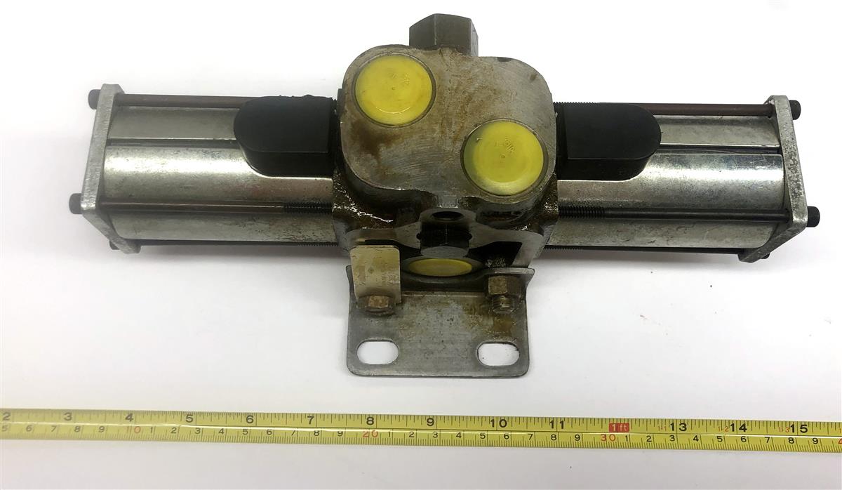 SP-2756 | SP-2756 Koehring Crane LRT180A Linear Directional Control Valve (7).JPG