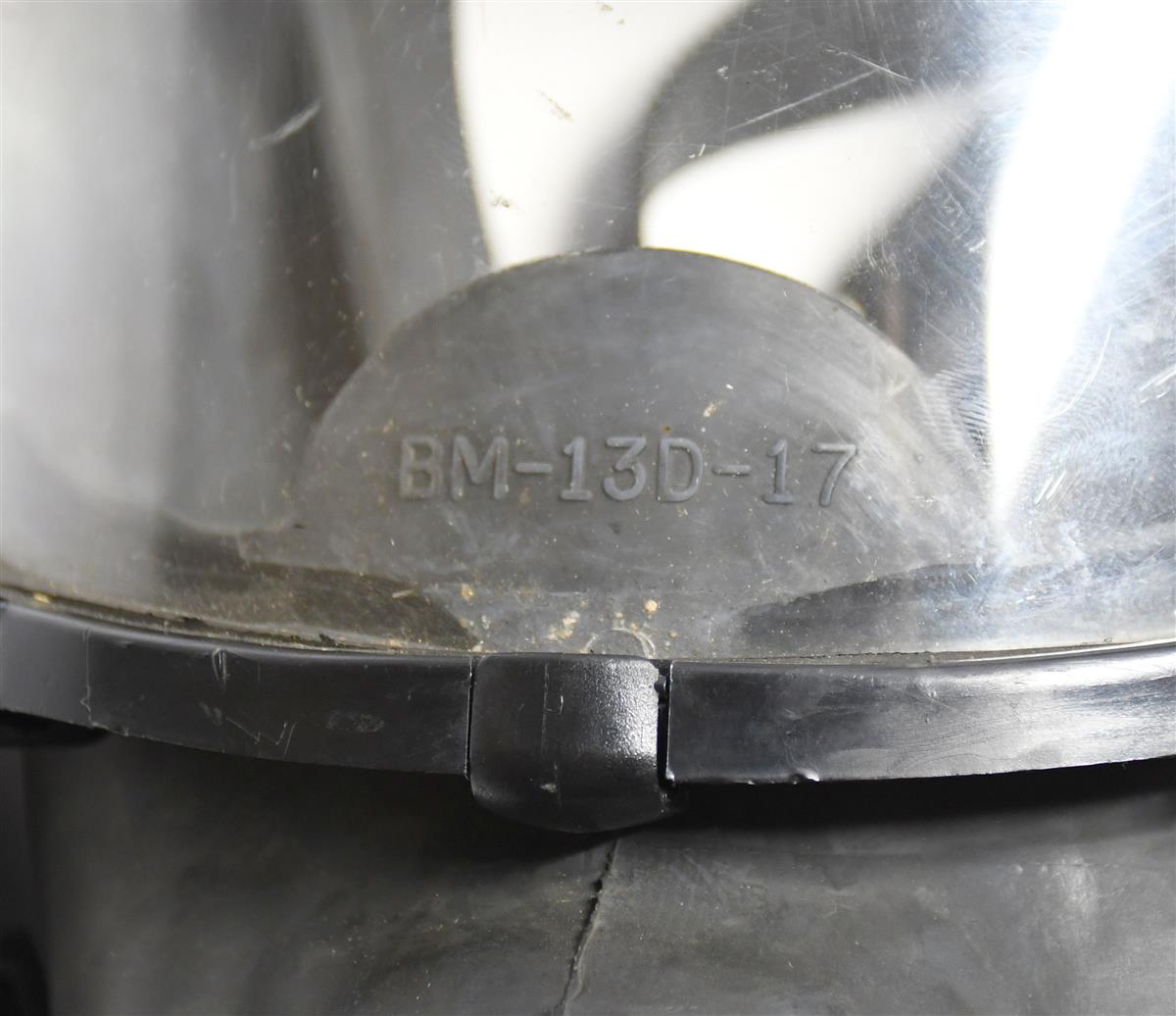 SP-582 | SP-582 Gas Mask BM-13D-17 MSA (2).JPG