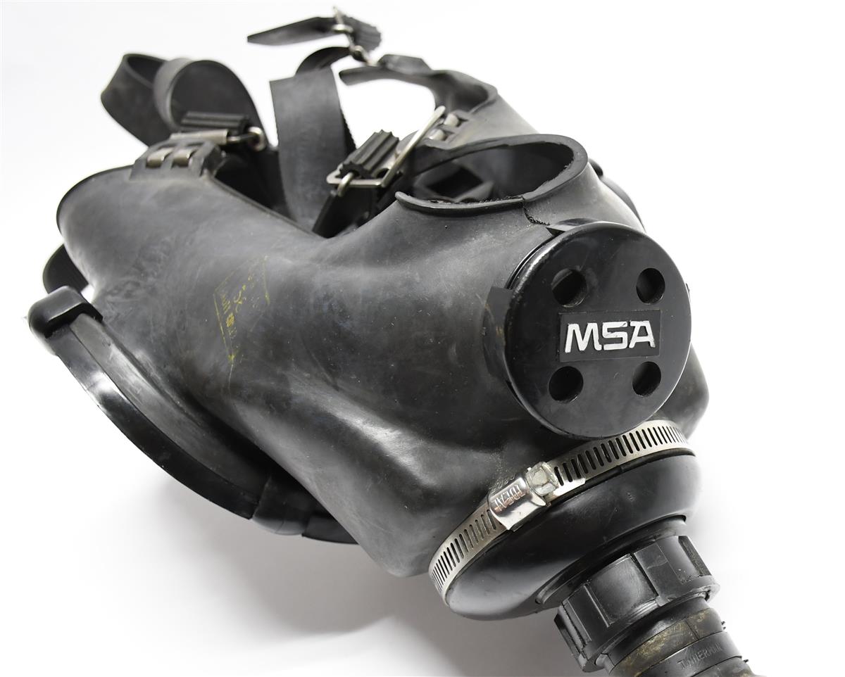 SP-582 | SP-582 Gas Mask BM-13D-17 MSA (4).JPG