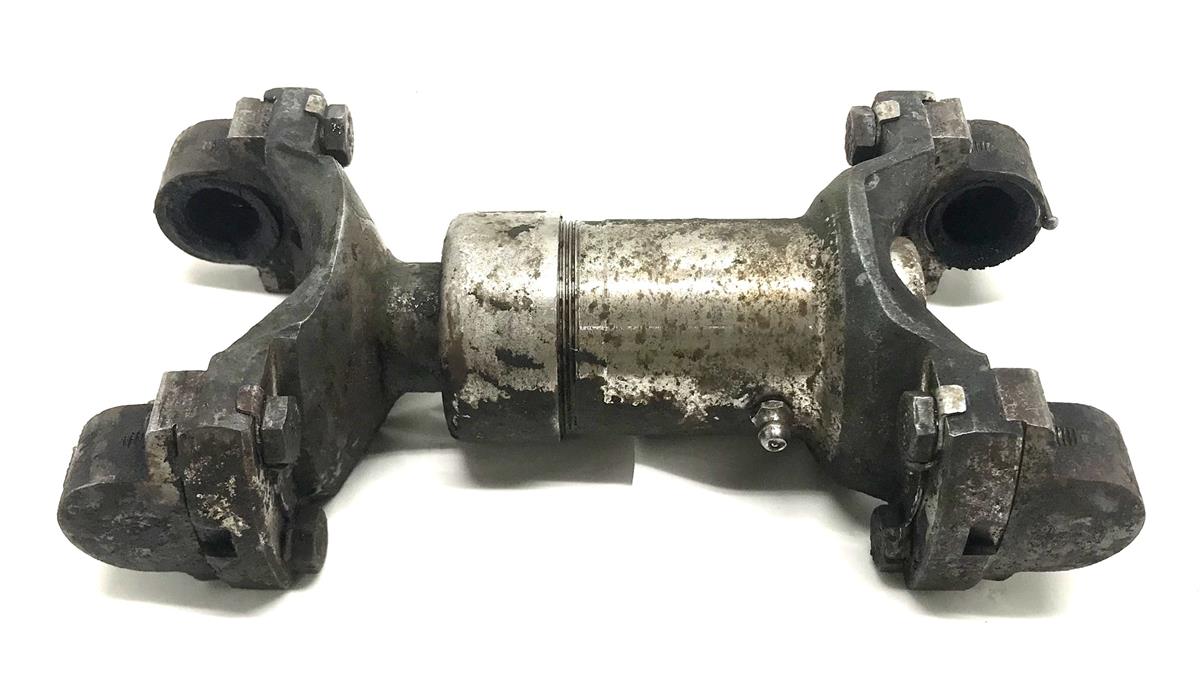 5T-1093 | Shaft Assembly for Power Divider to PTO (1).jpg