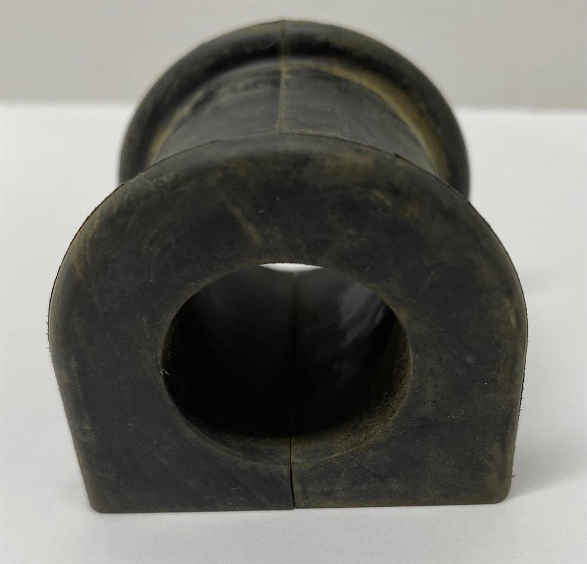 HM-1563 | Stabilizer Bar Grommet2.jpg