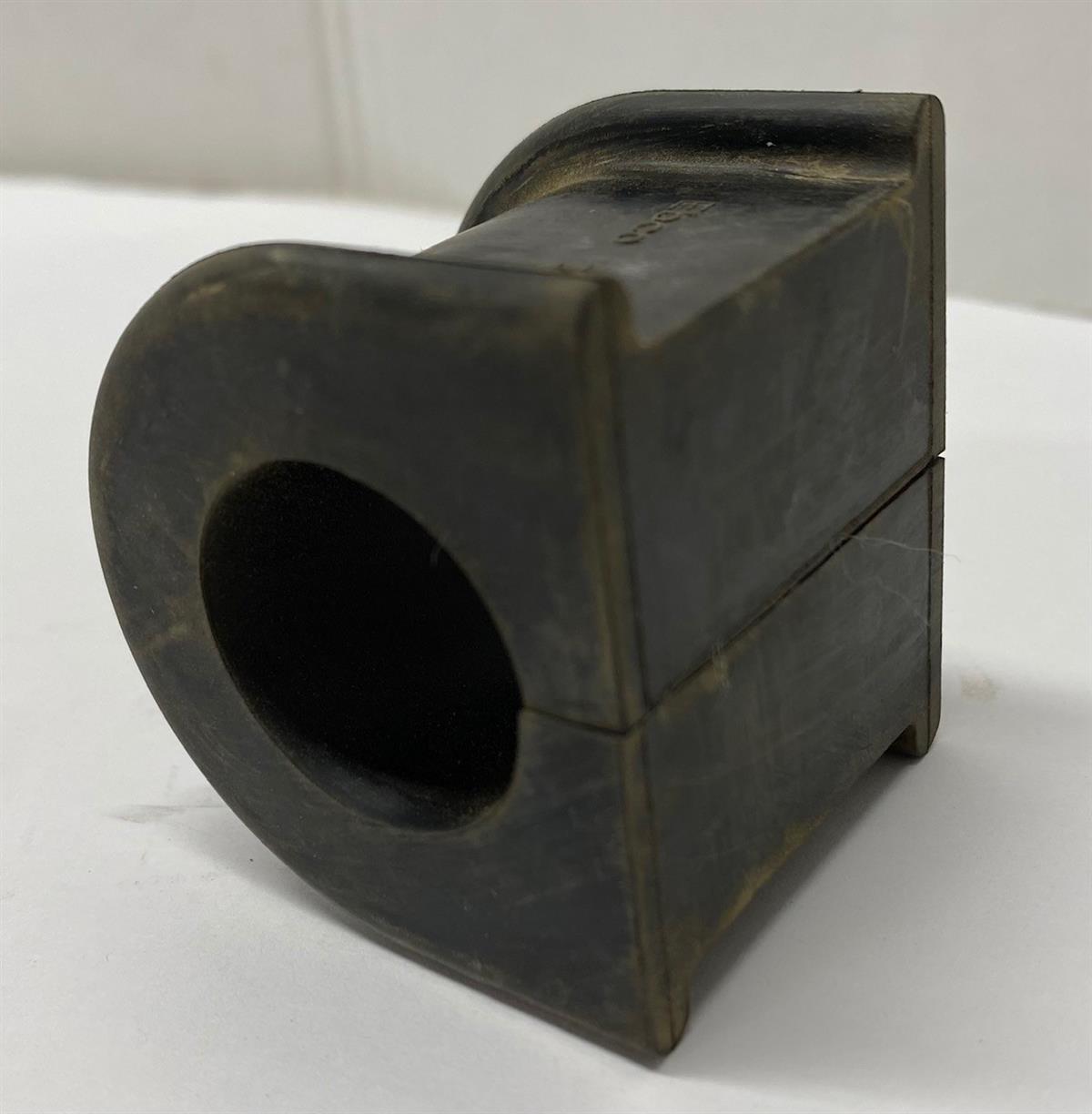 HM-1563 | Stabilizer Bar Grommet4.jpg