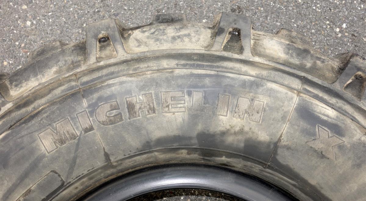 TI-140 | TI-140  Michelin XML 39585R20 Tire (Lot Sale) (USED) (6).JPG