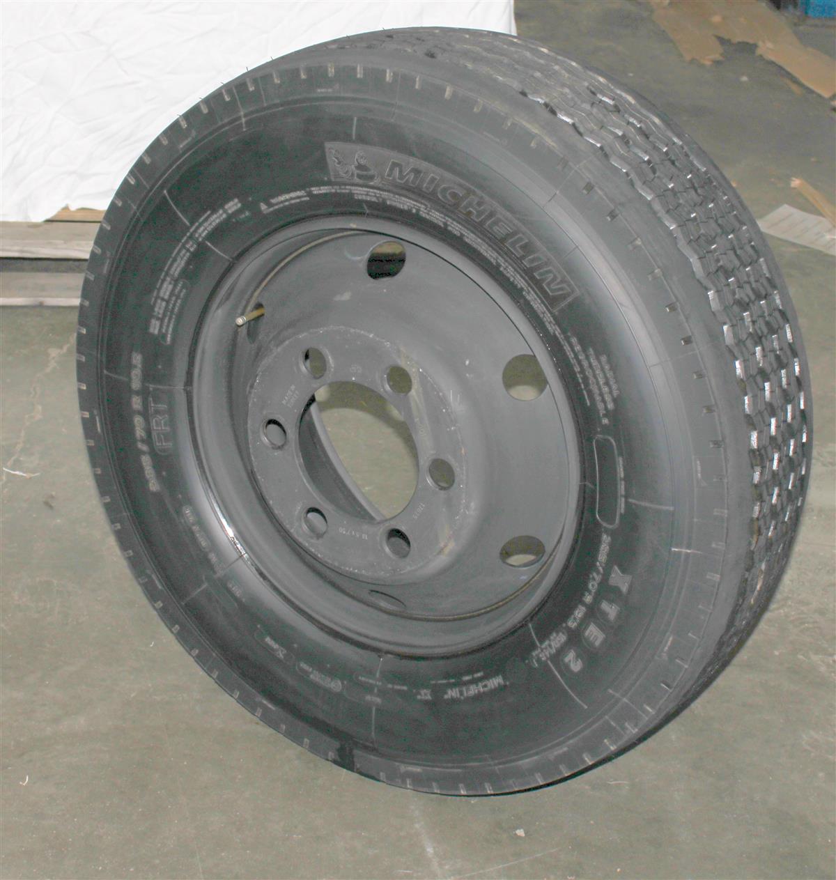 TI-1844 | TI-1844 Michelin XTE 2 285-70R19.5 with 6 Lug Budd Style Rim 100% Tread  (12).JPG