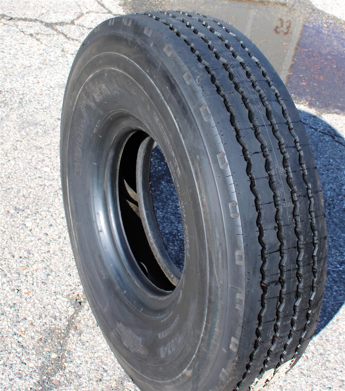TI-1845 | TI-1845 Goodyear G114 10Rx15 100% Tread Tire (12).JPG