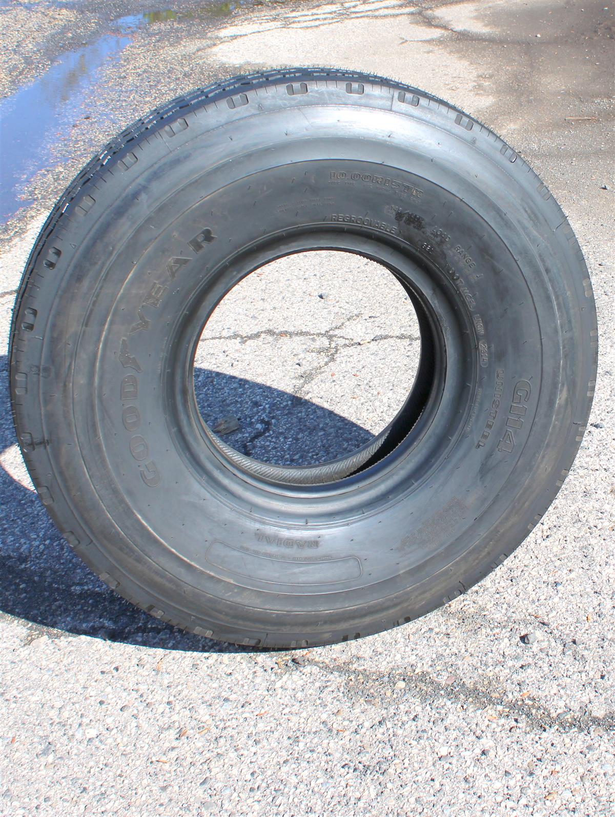 TI-1845 | TI-1845 Goodyear G114 10Rx15 100% Tread Tire (3).JPG