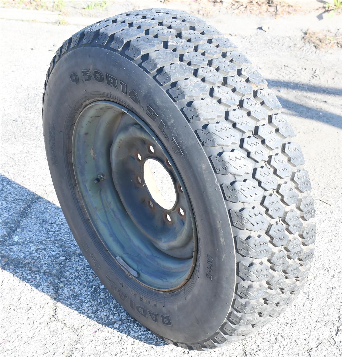 TI-1882 | TI-1882 Tire 85% (5).JPG