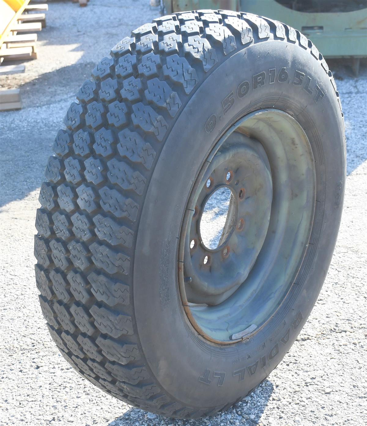 TI-1882 | TI-1882 Tire 85% (6).JPG
