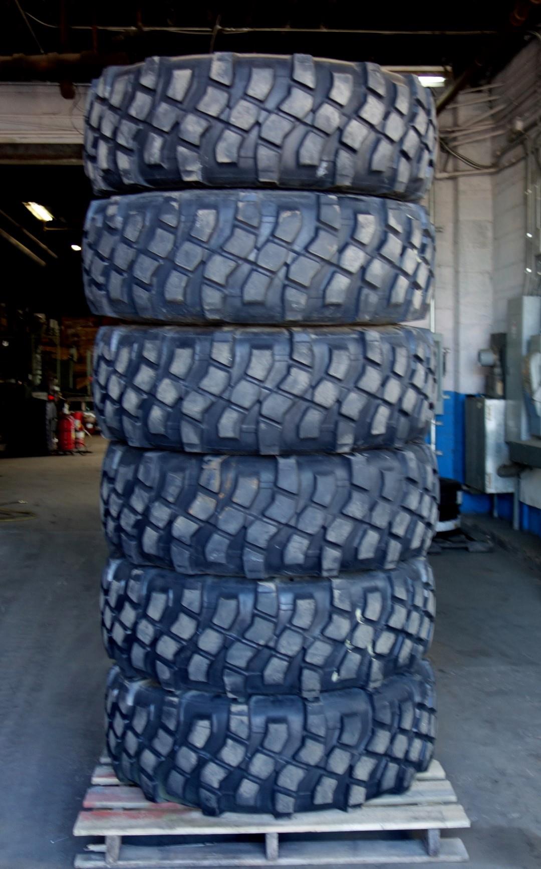 TI-200 | TI-200  Michelin XML 39585R20 Tire with Bead Lock (Lot Sale of 6) (USED) (1).JPG