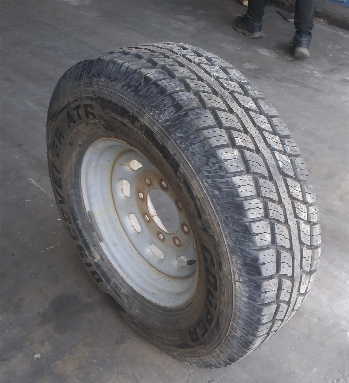 Cooper Discover Atr Lt265 75r16 Tire Mounted On An 8 Lug Hole Rim