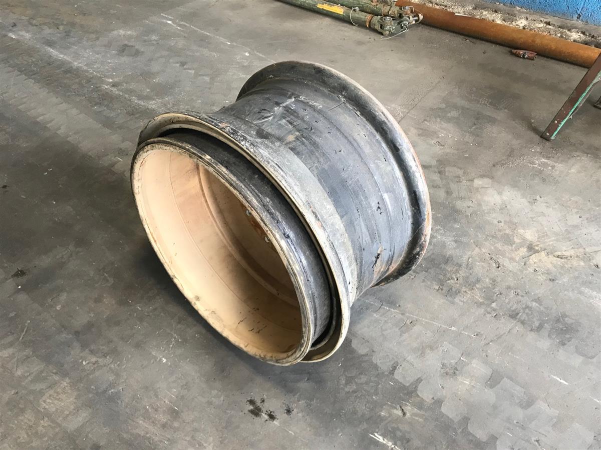 TI-670 | TI-670 12 Lug 22 X 10 Rim (2).jpg