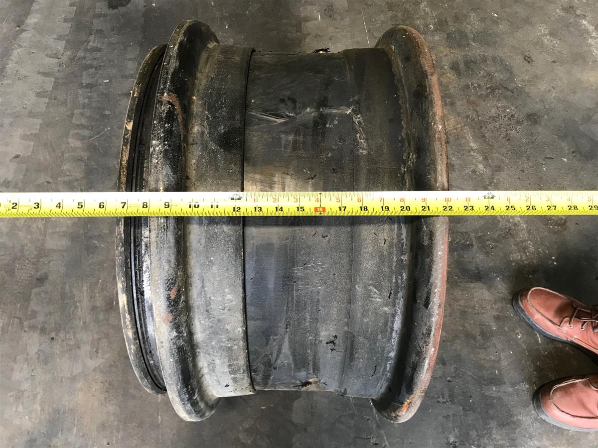 TI-670 | TI-670 12 Lug 22 X 10 Rim (4).jpg