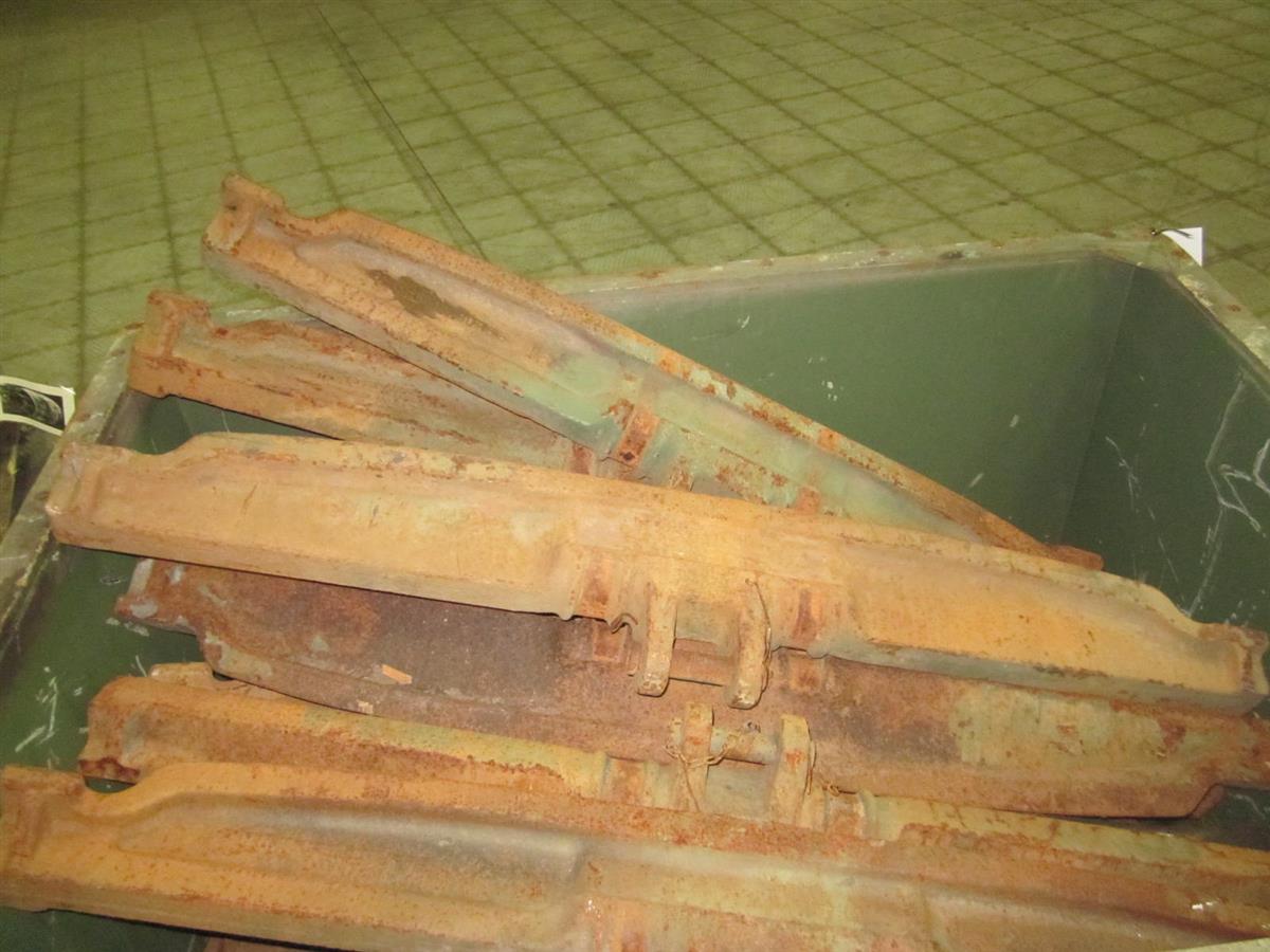 9M-1816 | Wrecker Spring Stabilizer Bar (10).JPG