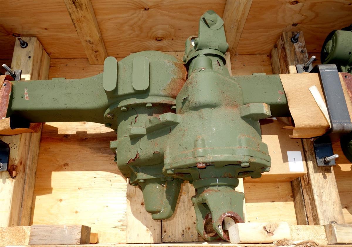 FM-148 | cropped-2520-01-519-2767 Forward Rear Drive Axle for M1078 FMTV NOS (13).JPG