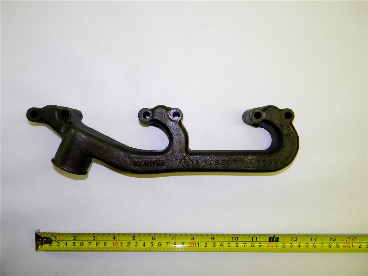 M35-484 | 2930-00-907-0650 10951179 Multi-Fuel Engine Water Manifold, M35-484 (1).JPG