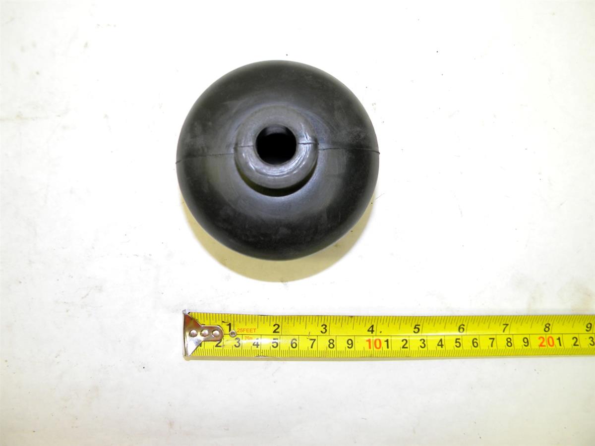 M35-125 | 2520-00-692-6072 Dust Boot for Transmission Shifter for M35A1 and M35A2. NOS.  (4).JPG