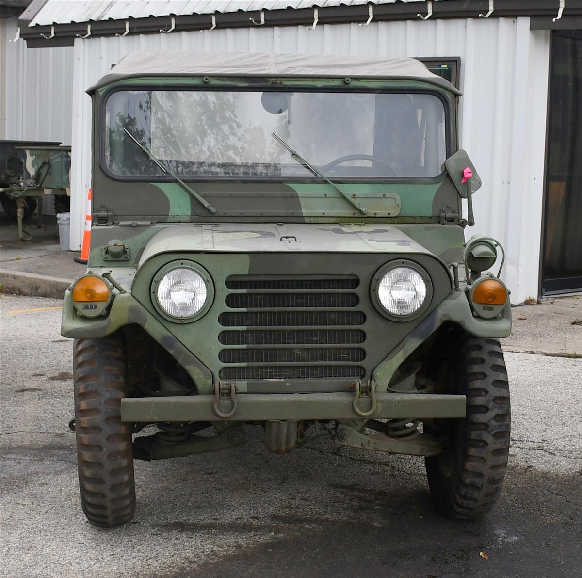 f1cd7c05-11b5-49ff-ba0f-48a8e60dccd2-10152026-cropped-cropped-M151A2%20AM%20General%20Jeep%20MUTT%20with%20M416%20Trailer%204x4%20(3)