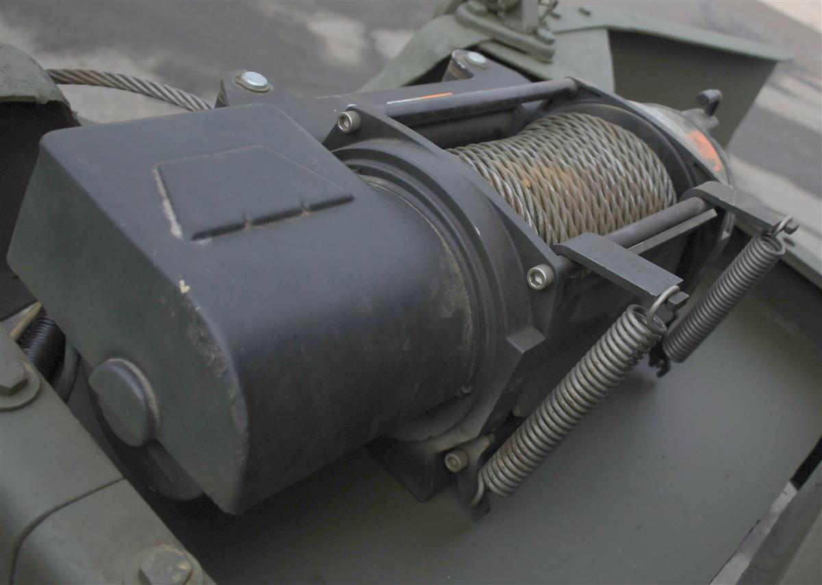 f4334ea4-58d4-4dce-b437-d1f2629b326b-03042025-cropped-M817%20Front%20Winch%20(4)