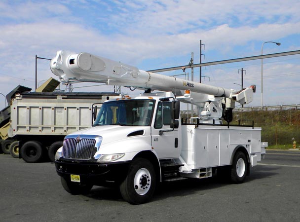 Bucket%20Truck%201%20Riggs%20Distler%20(25)