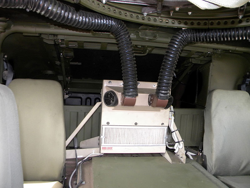 Restored%20Slantback%20HMMWV%20Interior%20(3)