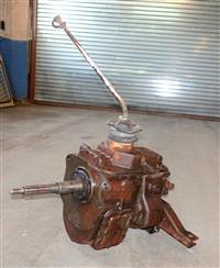 SP-2021 | 2520-00-927-3299 T98 4 Speed Manual Transmission for M715 USED (11).JPG
