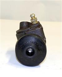 SP-2054 | 2530-00-846-5742 Wheel Cylinder for Older Modle Automobiles NOS (9).JPG